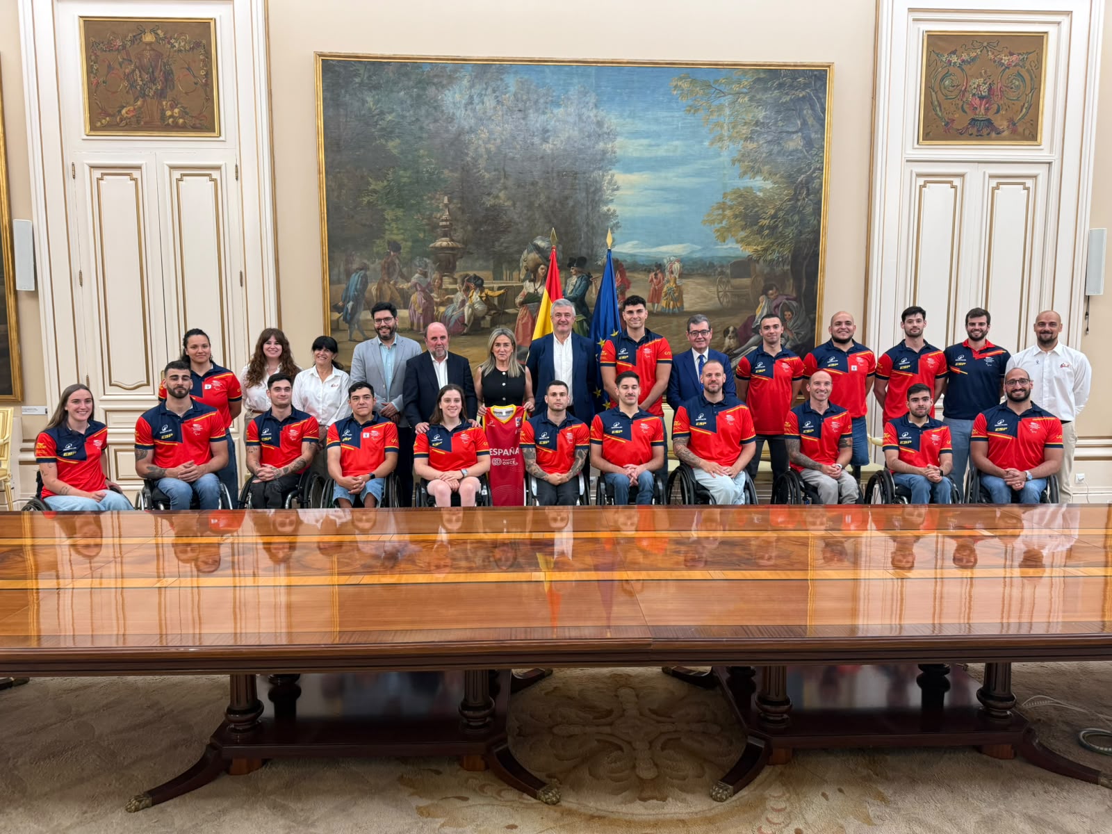 La ministra Milagros Tolón reconoce los éxitos del baloncesto español en silla de ruedas