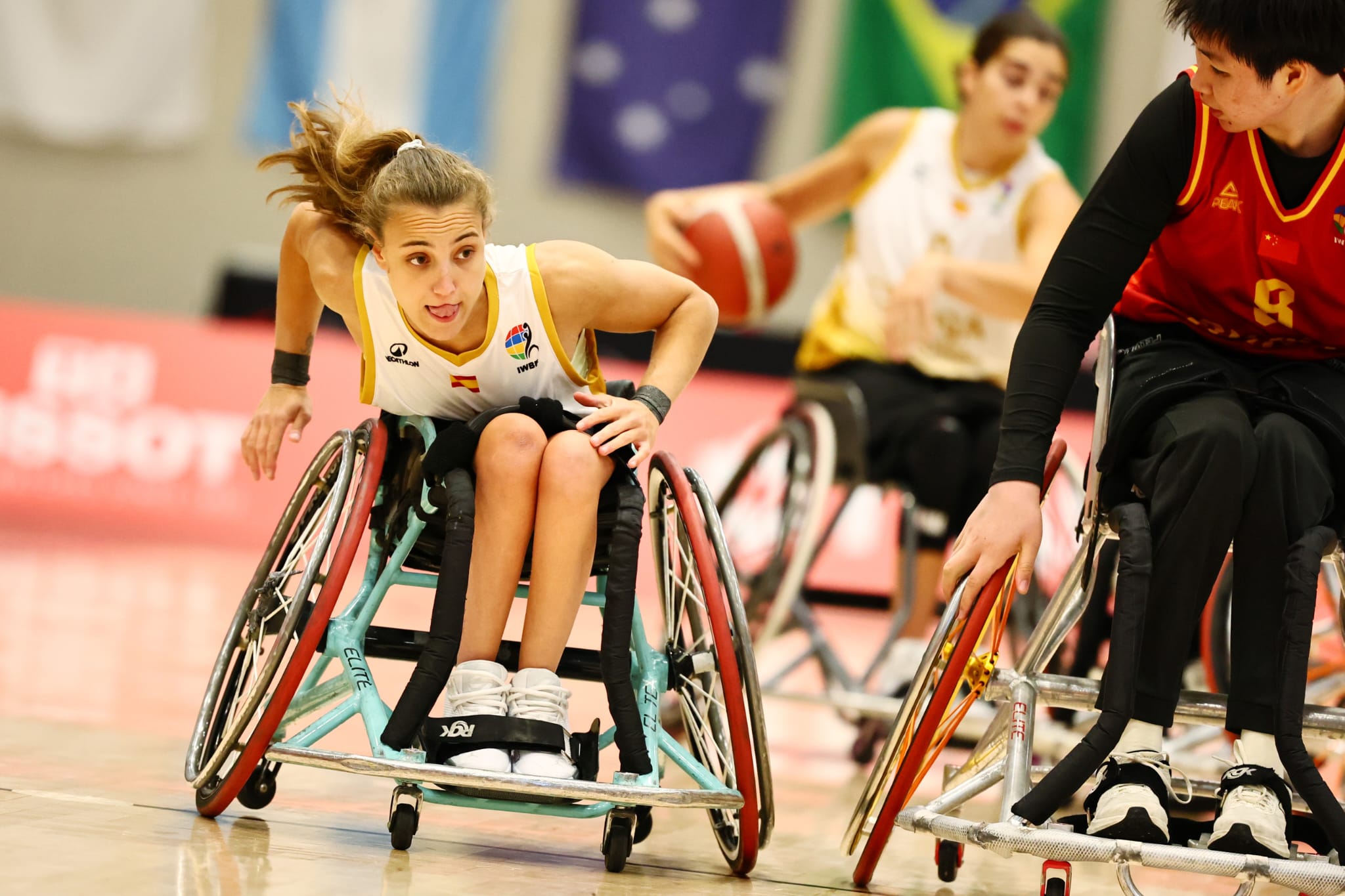 44-41. España logra una histórica victoria ante China rumbo a cuartos