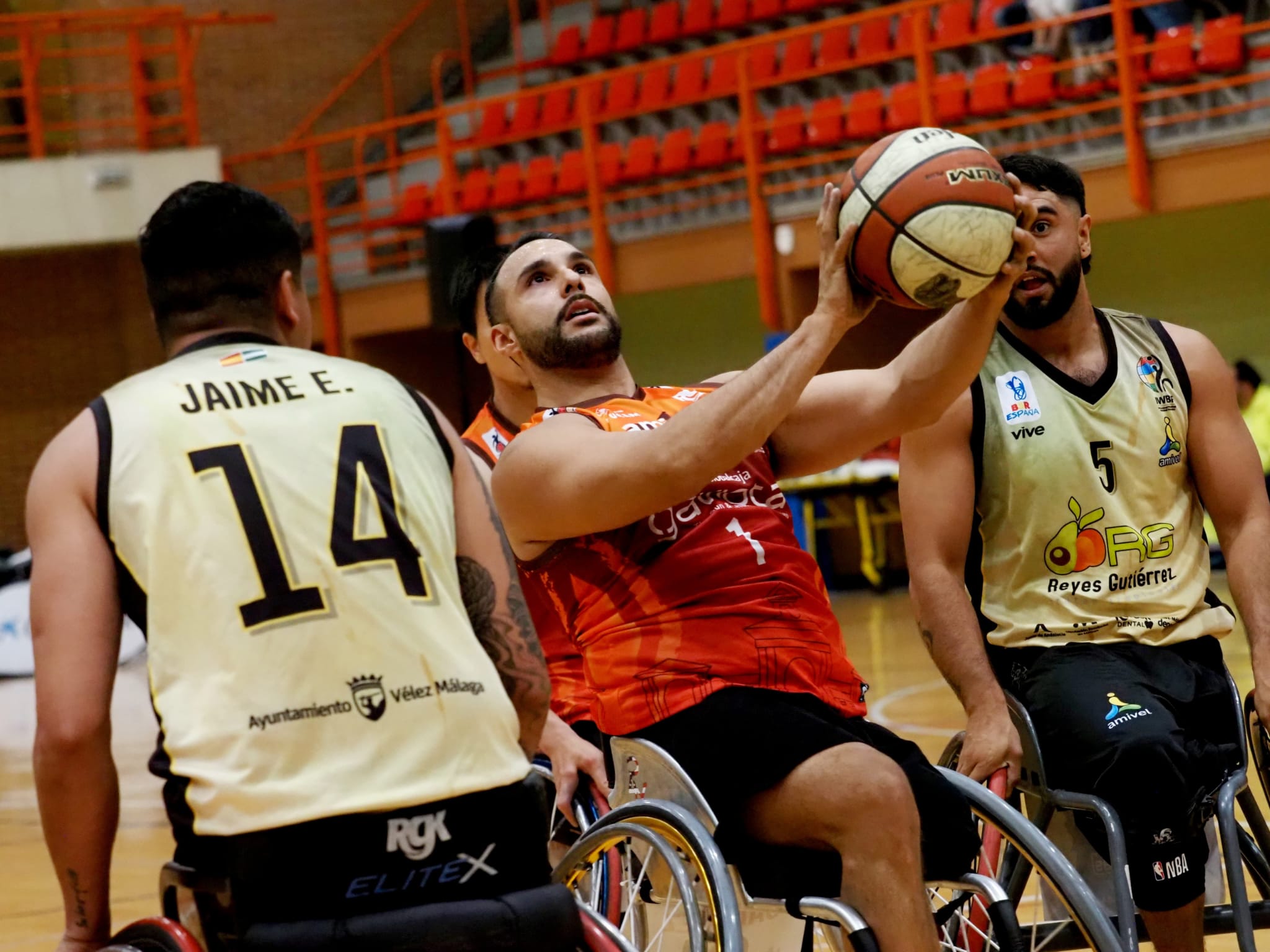 71-61. Amiab Albacete doblega a Amivel y accede a la final de la Supercopa de España