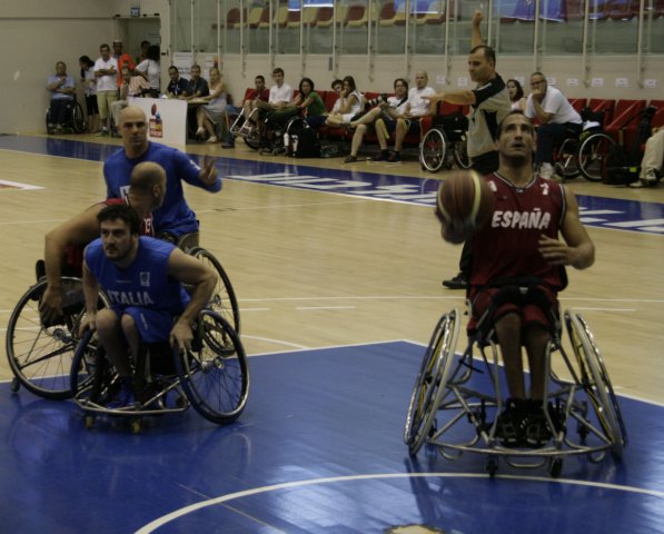 CRÓNICA DE UNA TARDE DE NERVIOS, LÁGRIMAS Y ABRAZOS EN NAZARETH TRAS GANAR A ITALIA 
