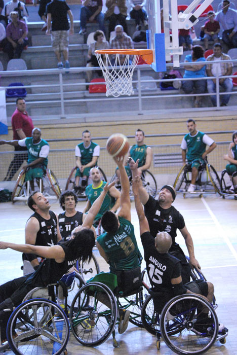 ALDASA AMFIV, 56- MIDEBA EXTREMADURA,  60. LA VICTORIA DEL MIDEBA LO COLOCA EN LA LUCHA POR LA TERCERA POSICIÓN