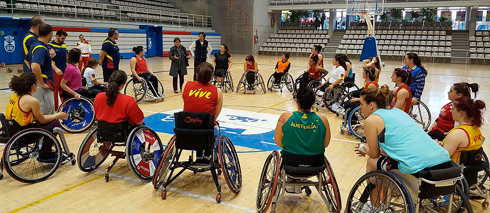 La preselección española femenina de baloncesto en silla de ruedas ya echa a rodar