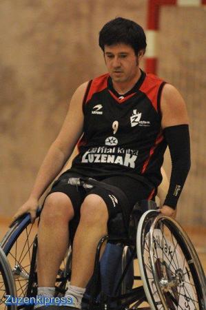 Entrevista a Iñaki Reguero, jugador del Caja Vital Zuzenak