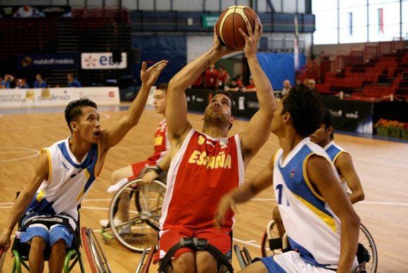 ESPAÑA DERROTA A MALASIA Y SE AFIANZA SEGUNDA DE GRUPO