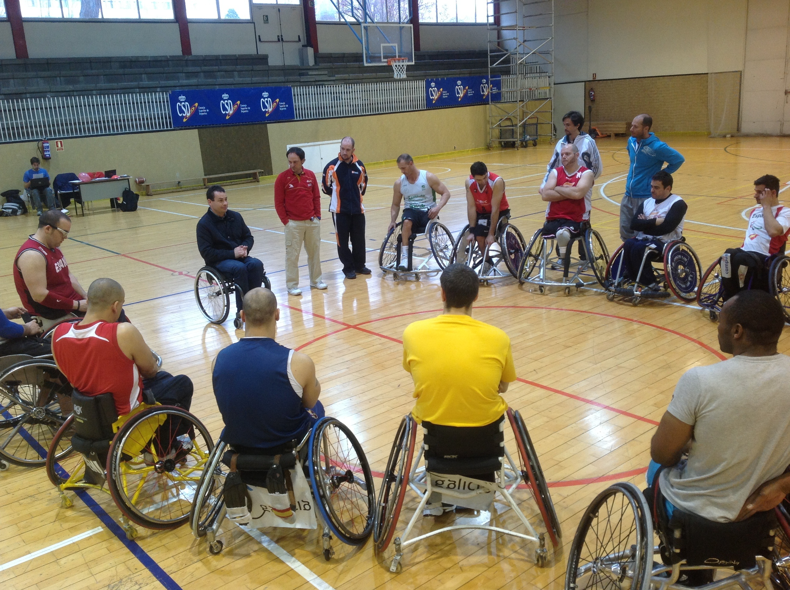 EMPIEZA LA PRIMERA CONCENTRACIÓN DE LA SELECCIÓN ESPAÑOLA MASCULINA DE BALONCESTO EN SILLA DE RUEDAS, CON LA VISITA DE D. JOSE ALBERTO ÁLVAREZ, PRESIDENTE DE LA FEDDF.