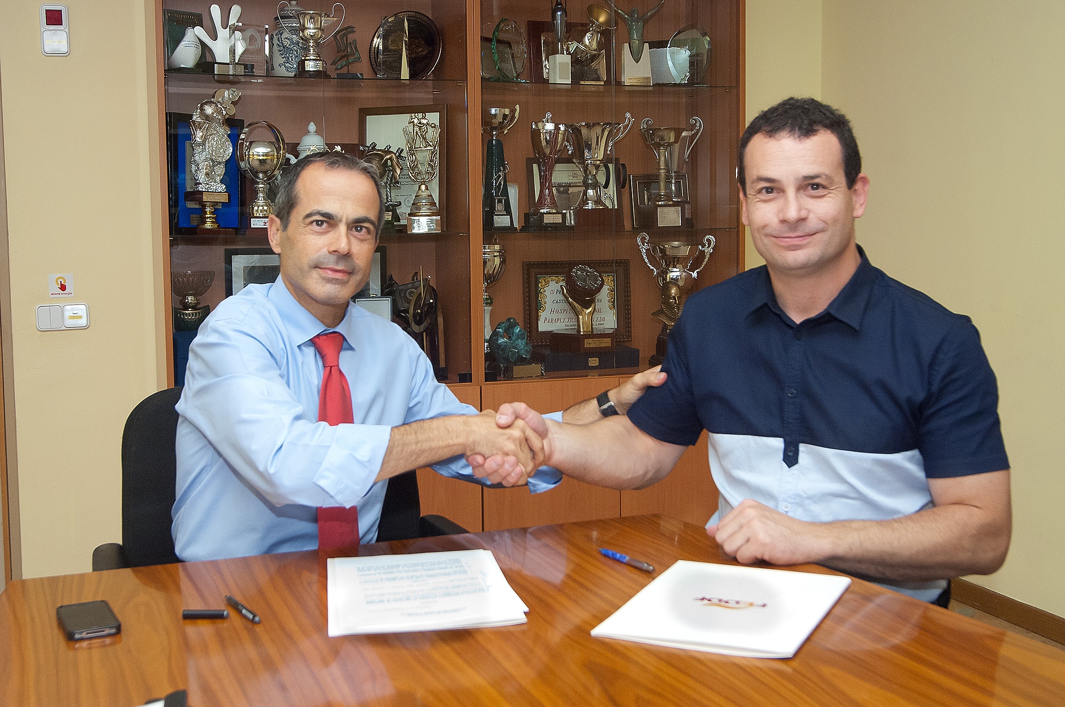 LA FUNDACIÓN DEL HOSPITAL NACIONAL DE PARAPLÉJICOS DE TOLEDO, LA FEDDF Y LA FUNDACIÓN MAPFRE, FIRMAN UN CONVENIO DE COLABORACIÓN PARA LA PROMOCIÓN DE LA ESCUELA DEPORTIVA DEL HOSPITAL.