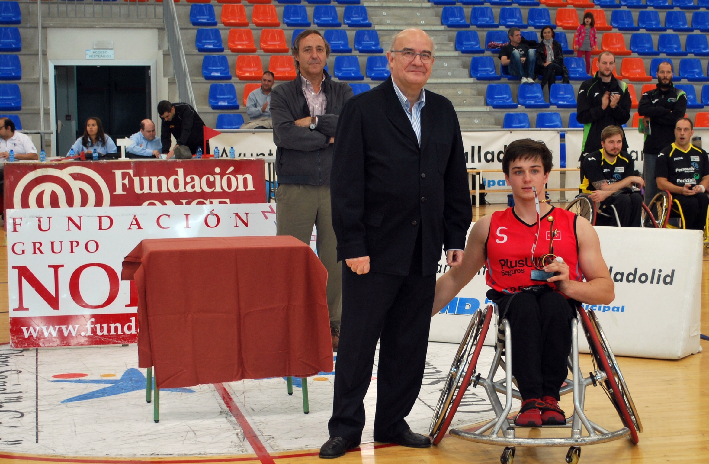 CRÓNICA - FUNDACIÓN GRUPO NORTE 44 - FUNDOSA ONCE 59 ( III TROFEO CIUDAD DE VALLADOLID-FUNDACIÓN GRUPO NORTE 2013.