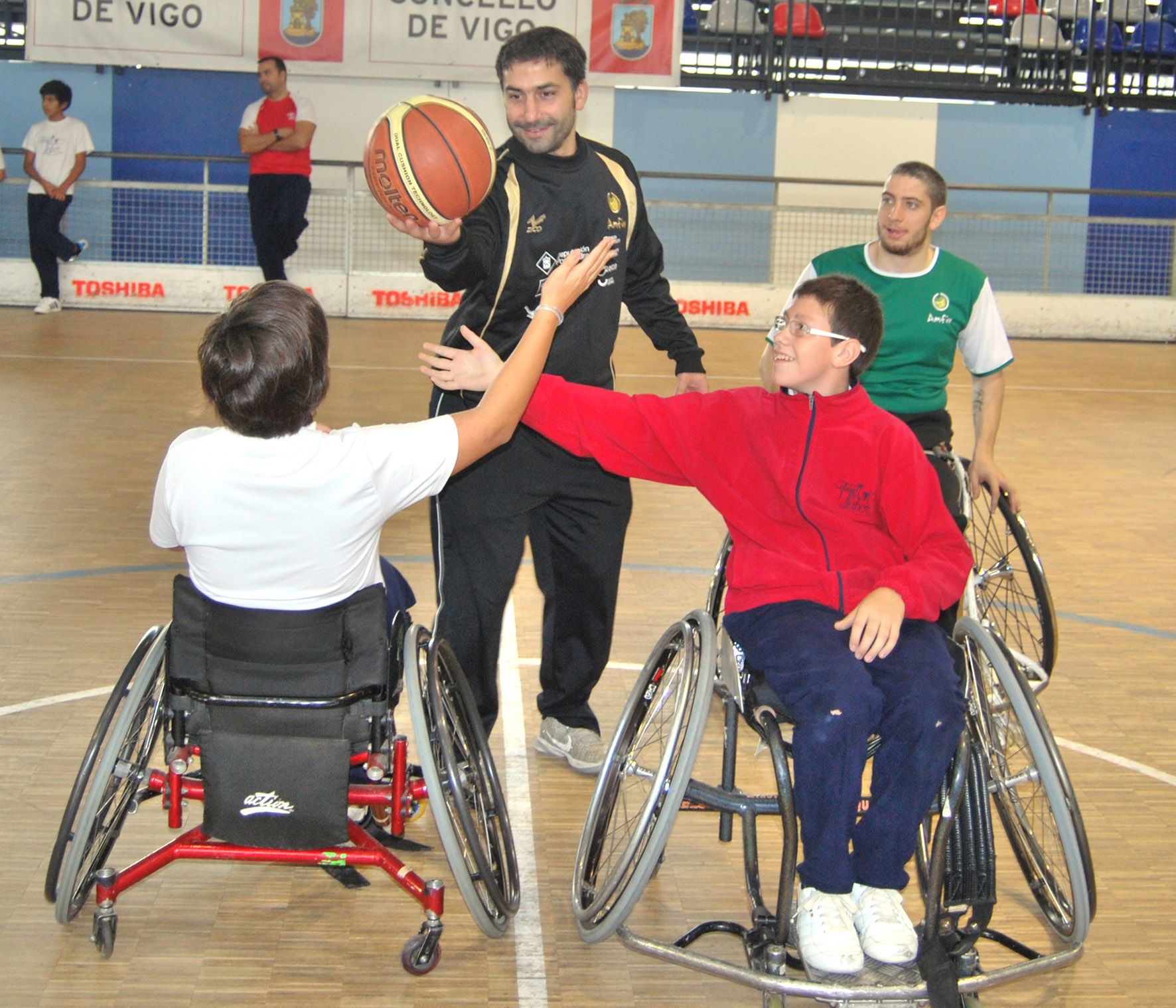 EL COLEGIO LABOR, INICIA LA CAMPAÑA DE PROMOCIÓN DEL DEPORTE DEL AMFIV