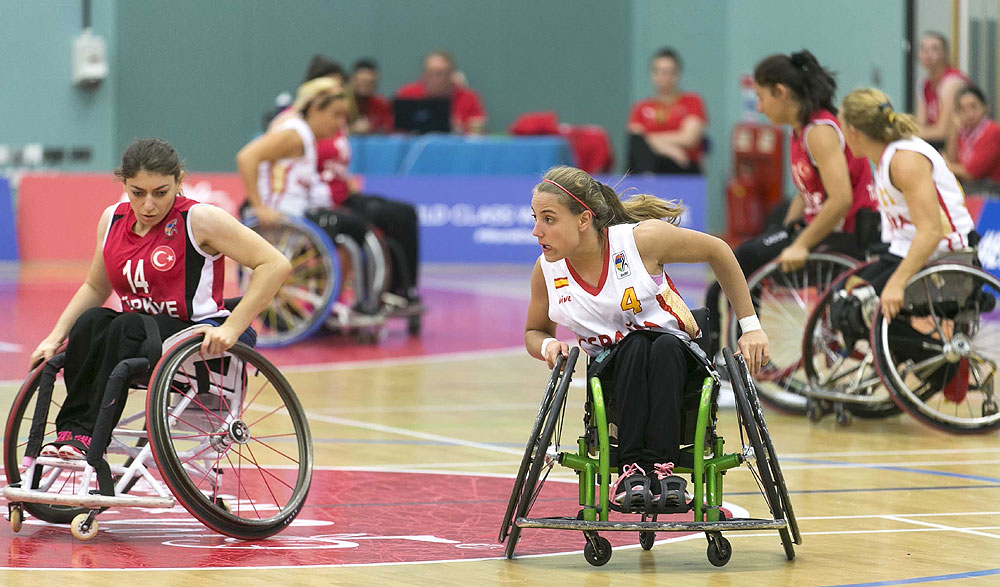 España vapulea a Turquía con la victoria femenina más abultada de la historia