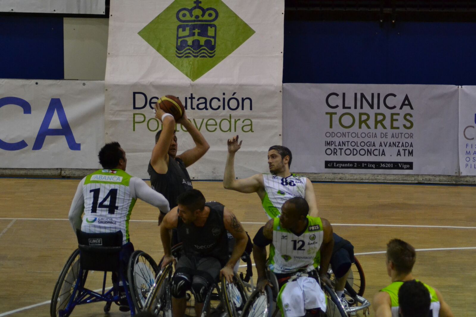 El Amfiv, gracias a un buen tercer cuarto, inicia con una importante victoria la Fase de Permanencia