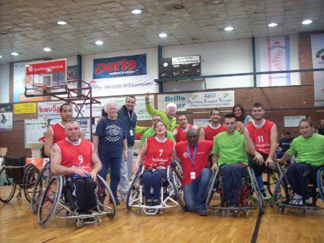 CD ONCE-ANDALUCÍA Y ROLLIS ZWICKAU, CLASIFICADOS POR EL GRUPO B PARA LA FASE FINAL