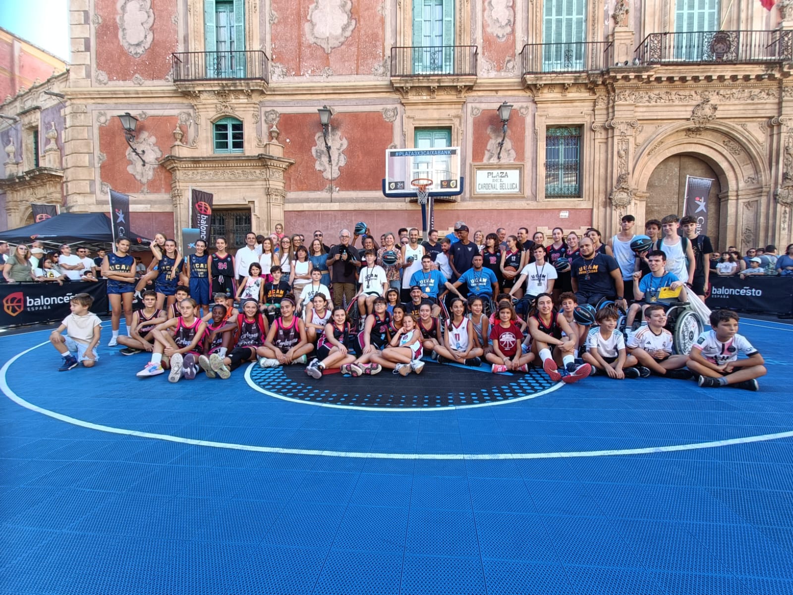 350 Jugadores dan color a la fiesta del 3x3 en Murcia