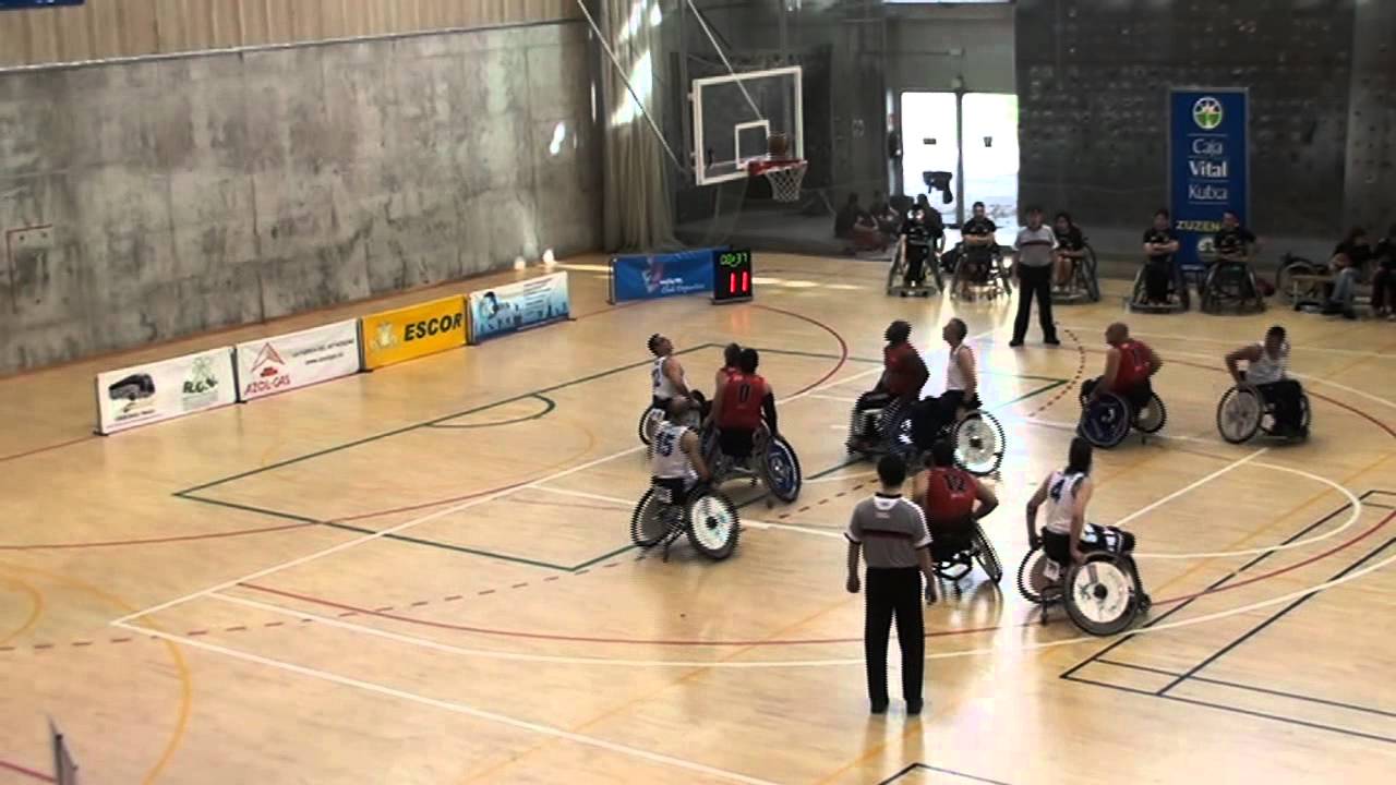 El Caja Vital Zuzenak vence en Zaragoza en un gran partido (23-42)