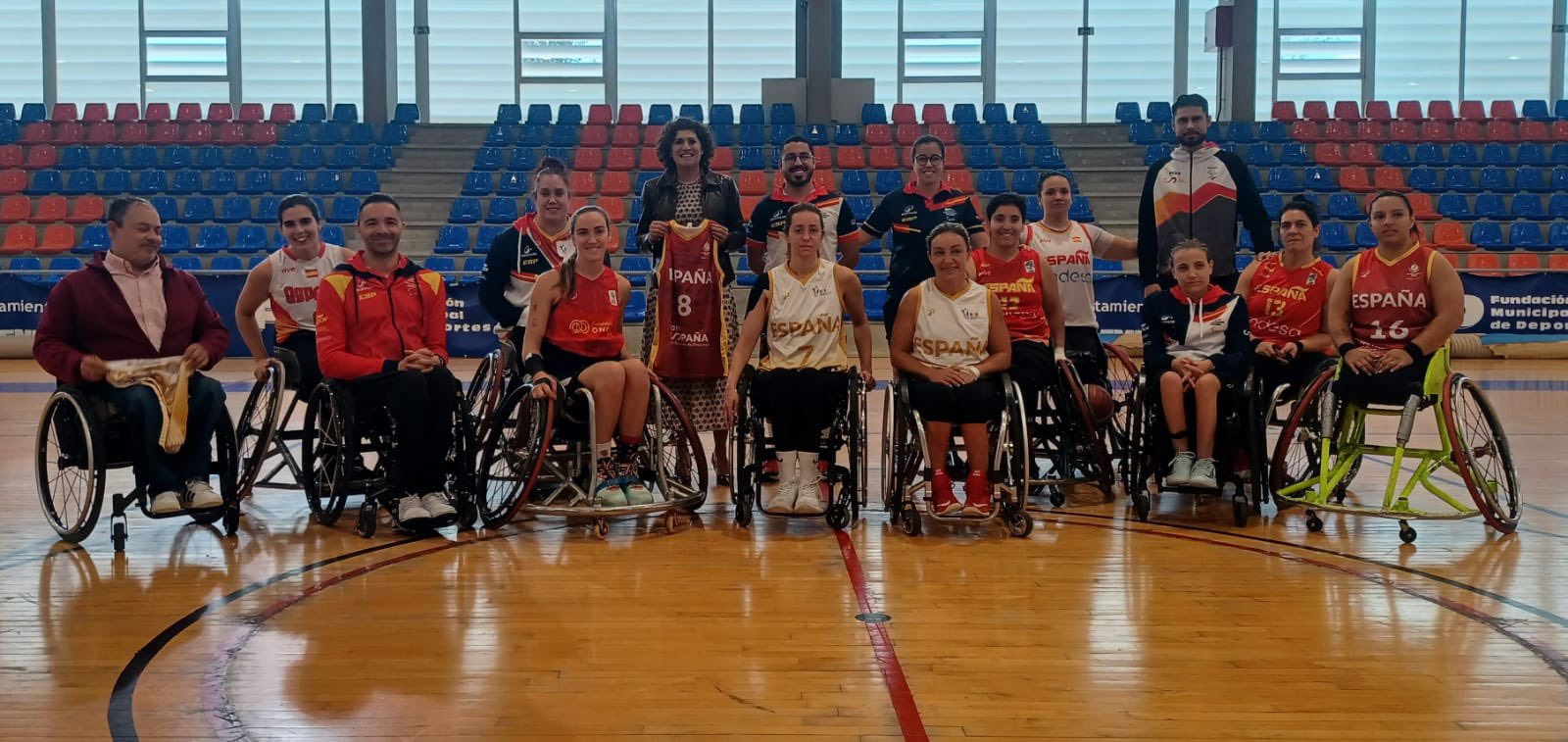 La selección femenina realiza su penúltima concentración antes del Europeo en Valladolid