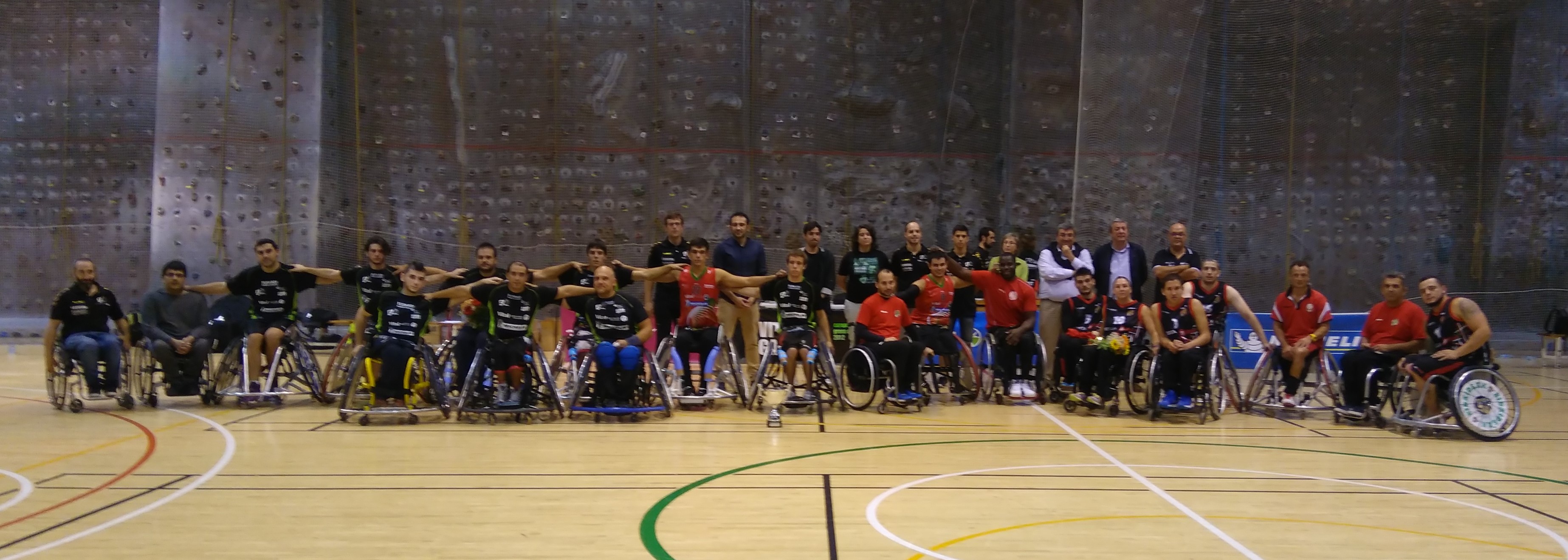   El Fundación Vital Zuzenak se alza con el Trofeo Zuzenak tras derrotar de forma clara a Bidaideak Bilbao BSR por 62 a 35
