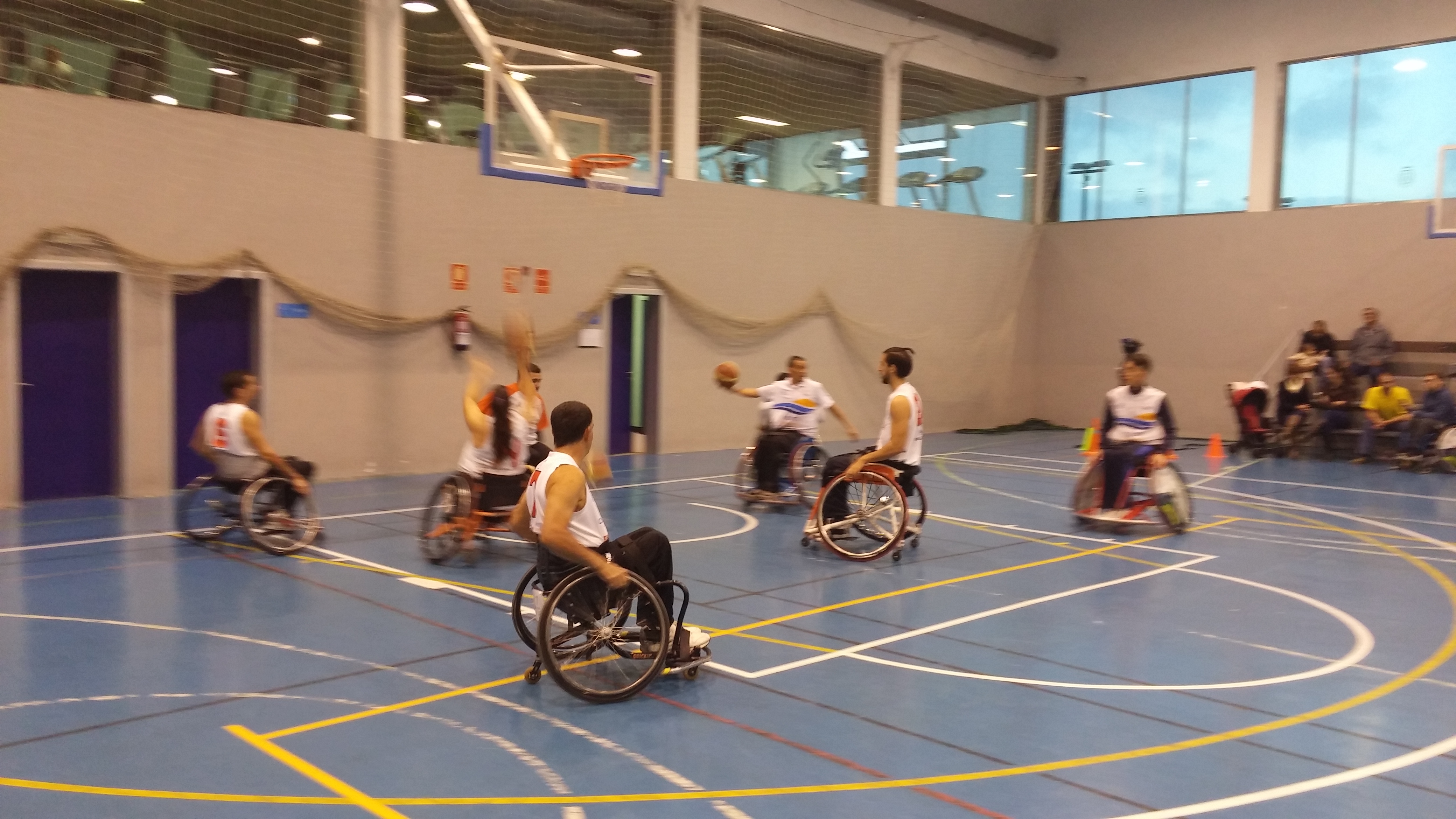 Victoria del Ademi Tenerife BSR ante un buen Murcia BSR