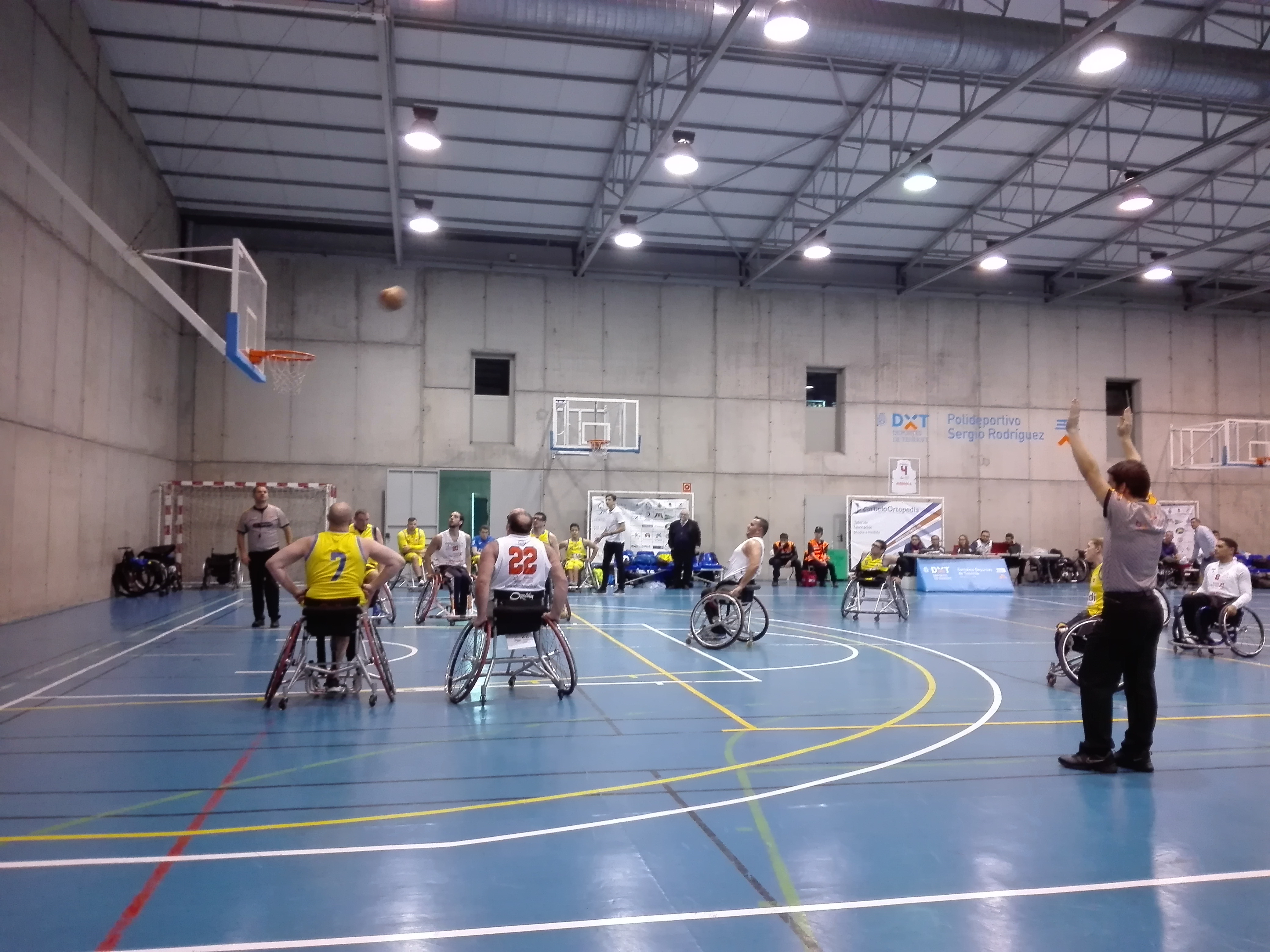 Remontada y victoria de infarto del Ademi Tenerife ante Alcorcón 47 - 45