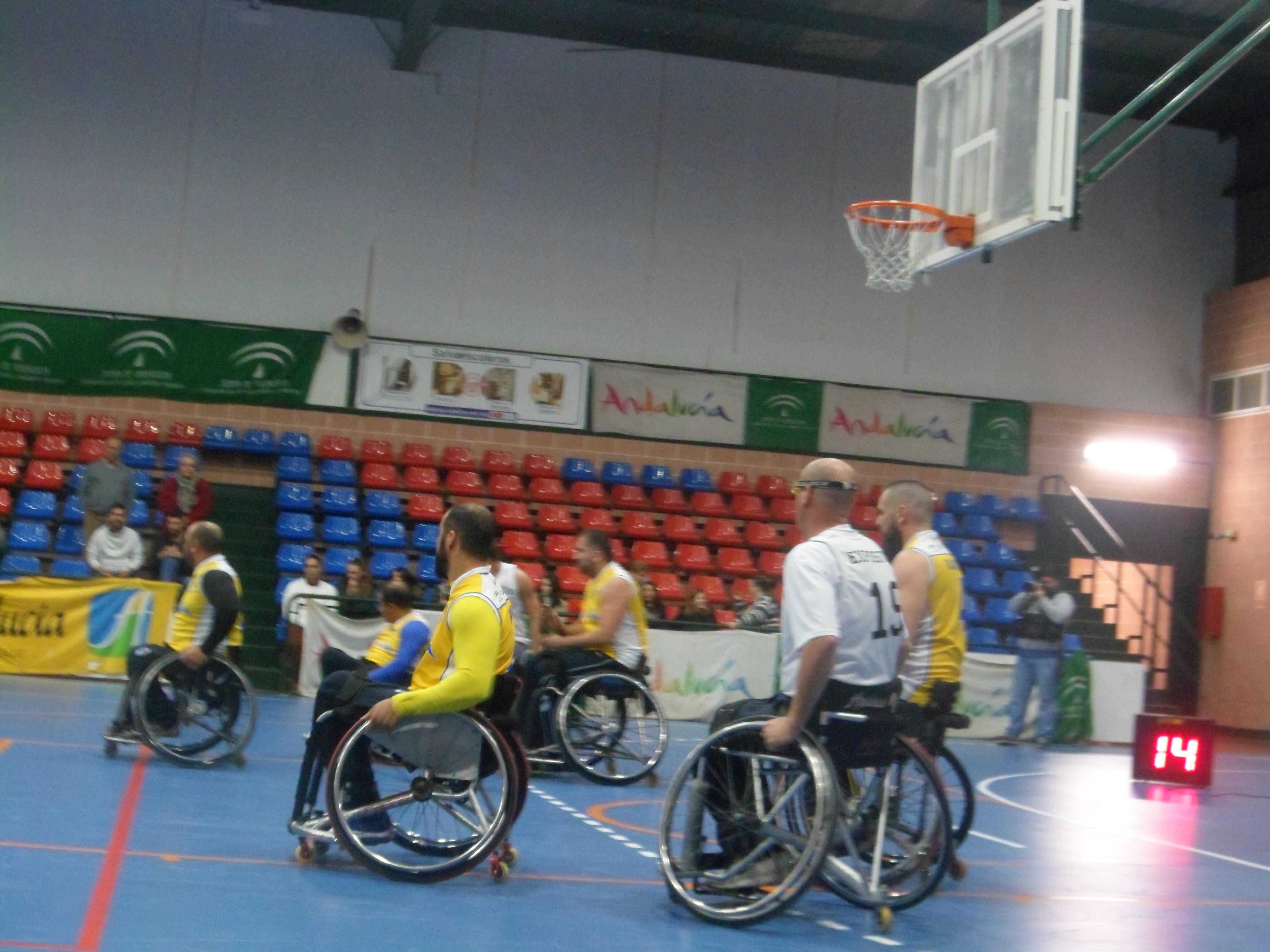 Los nazarenos vencen en un remodelado Pabellón Pepe Otal Deporte Adaptado Bahía de Cádiz por 68 a 58