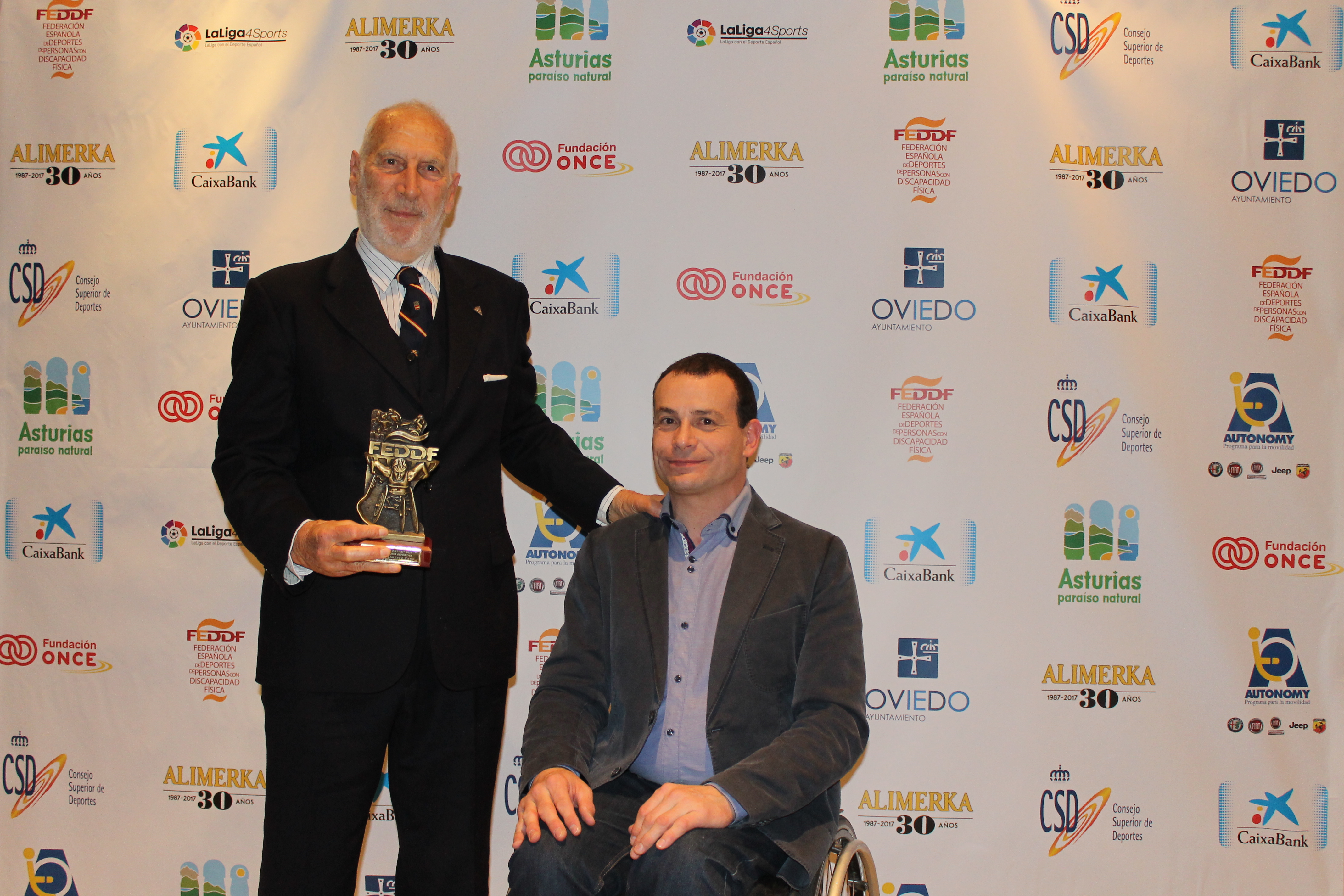 El sábado pasado D. Antonio Jiménez Cano recibió el Premio Juan Palau por su trayectoria deportiva