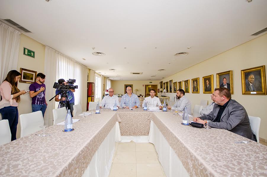 El Ademi Tenerife presenta el europeo de baloncesto y la final de la champion cup de baloncesto en silla de ruedas