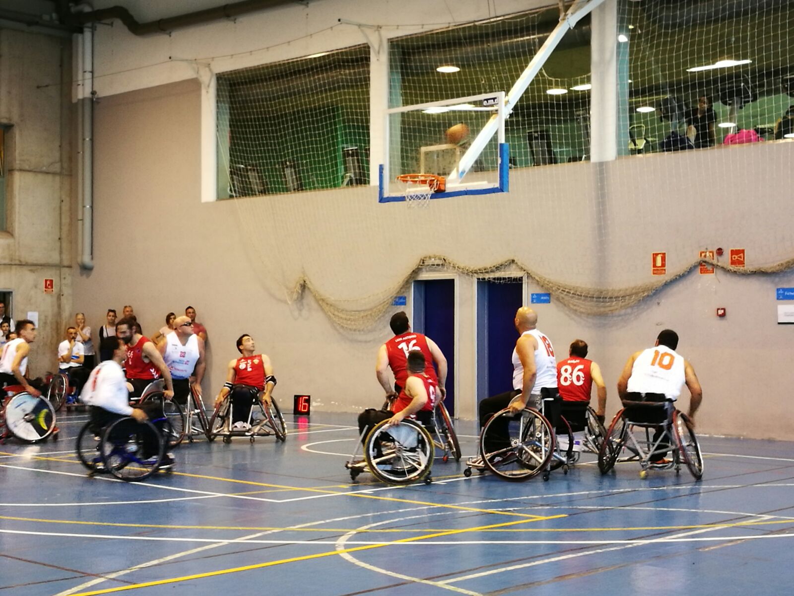 Victoria del Ademi Tenerife frente al Elche, y con el premio de jugar la final four de ascenso