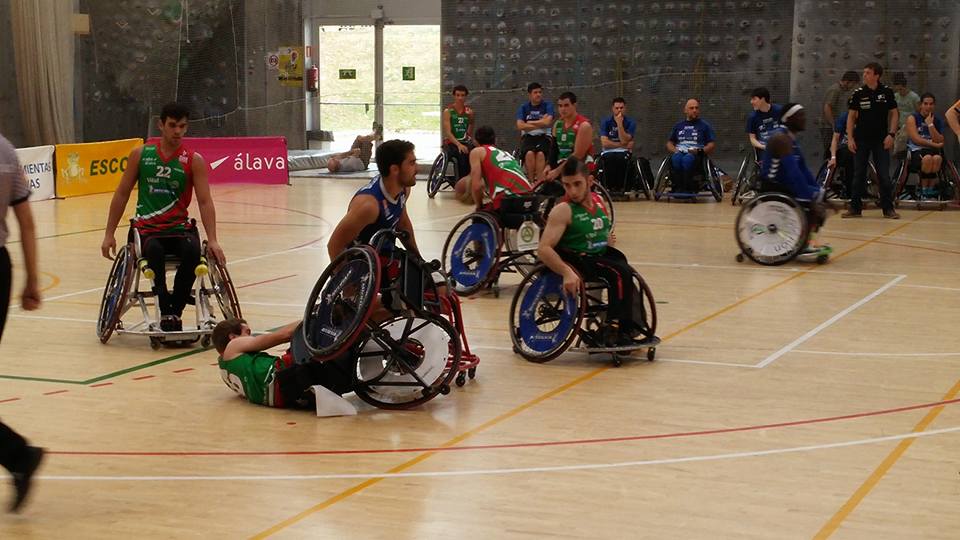 El Servigest Burgos se lleva el Trofeo Zuzenak tras vencer en la prórroga al anfitrión (51-54)