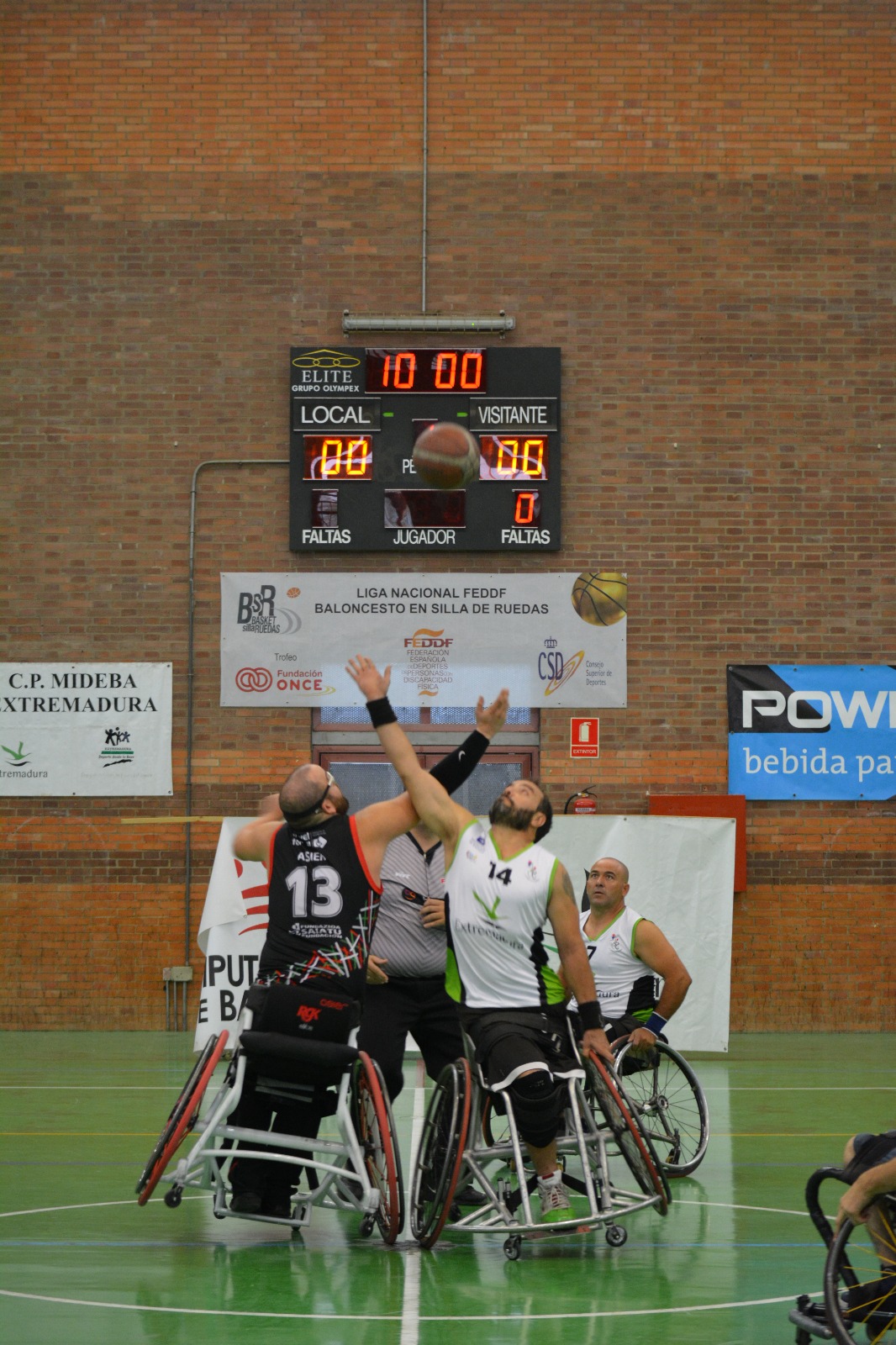 El Mideba Extremadura se estrena a lo grande ante Bilbao (71-69)