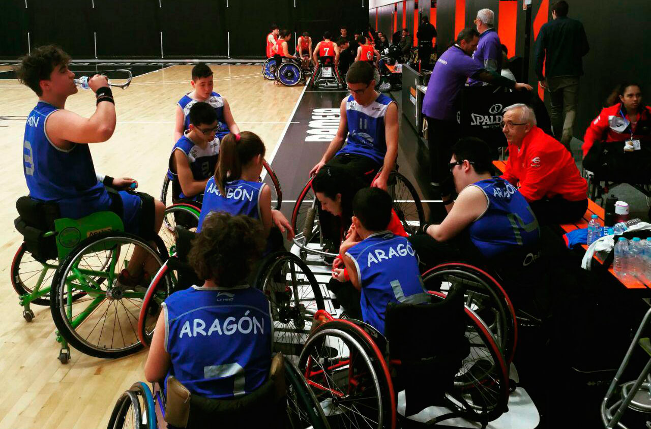País Vasco y Madrid se juegan el título de campeón escolar de baloncesto en silla de ruedas