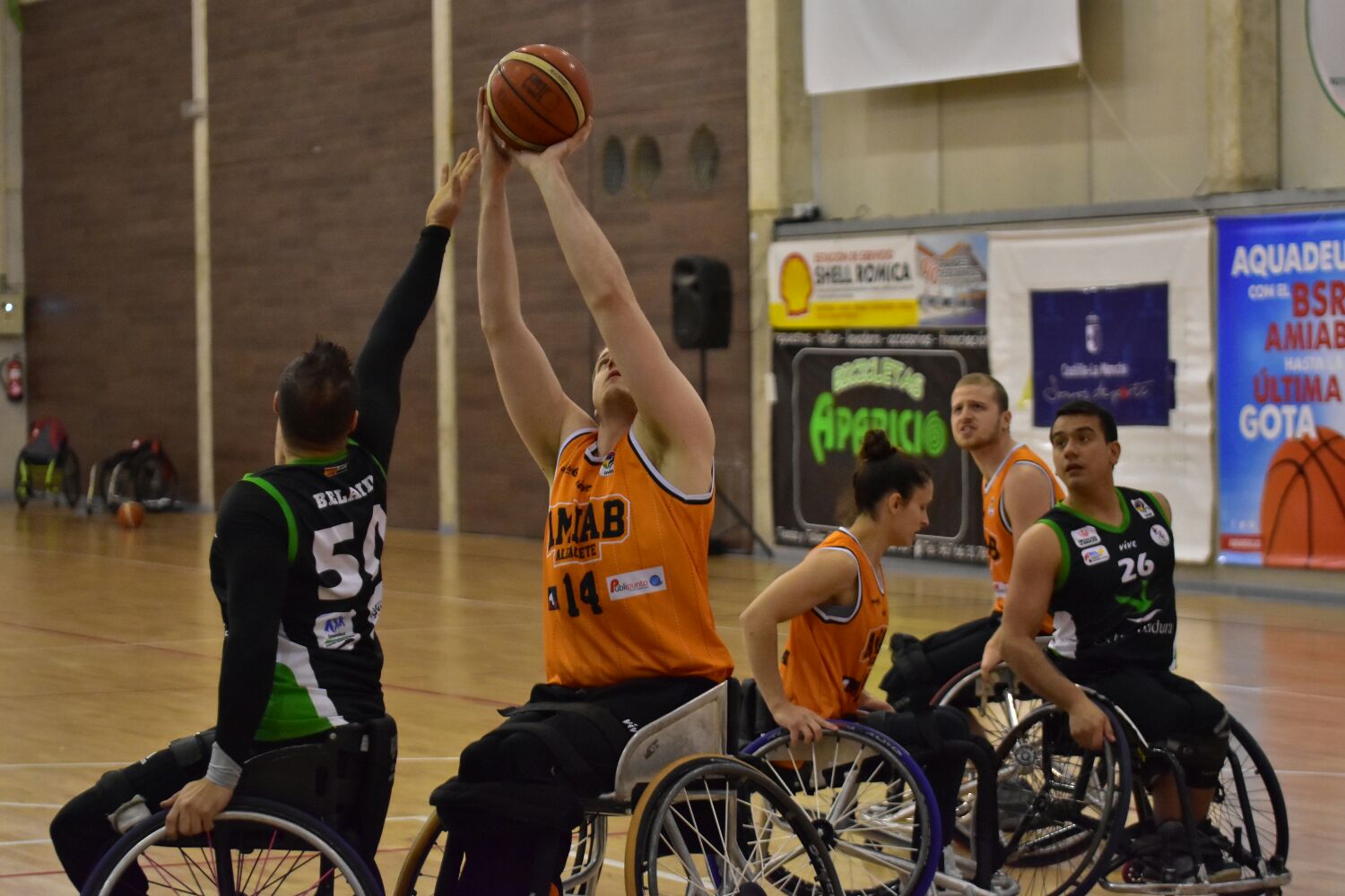 El BSR Amiab Albacete sufrió su primera derrota de la temporada, ante el Mideba Extremadura (64-78)