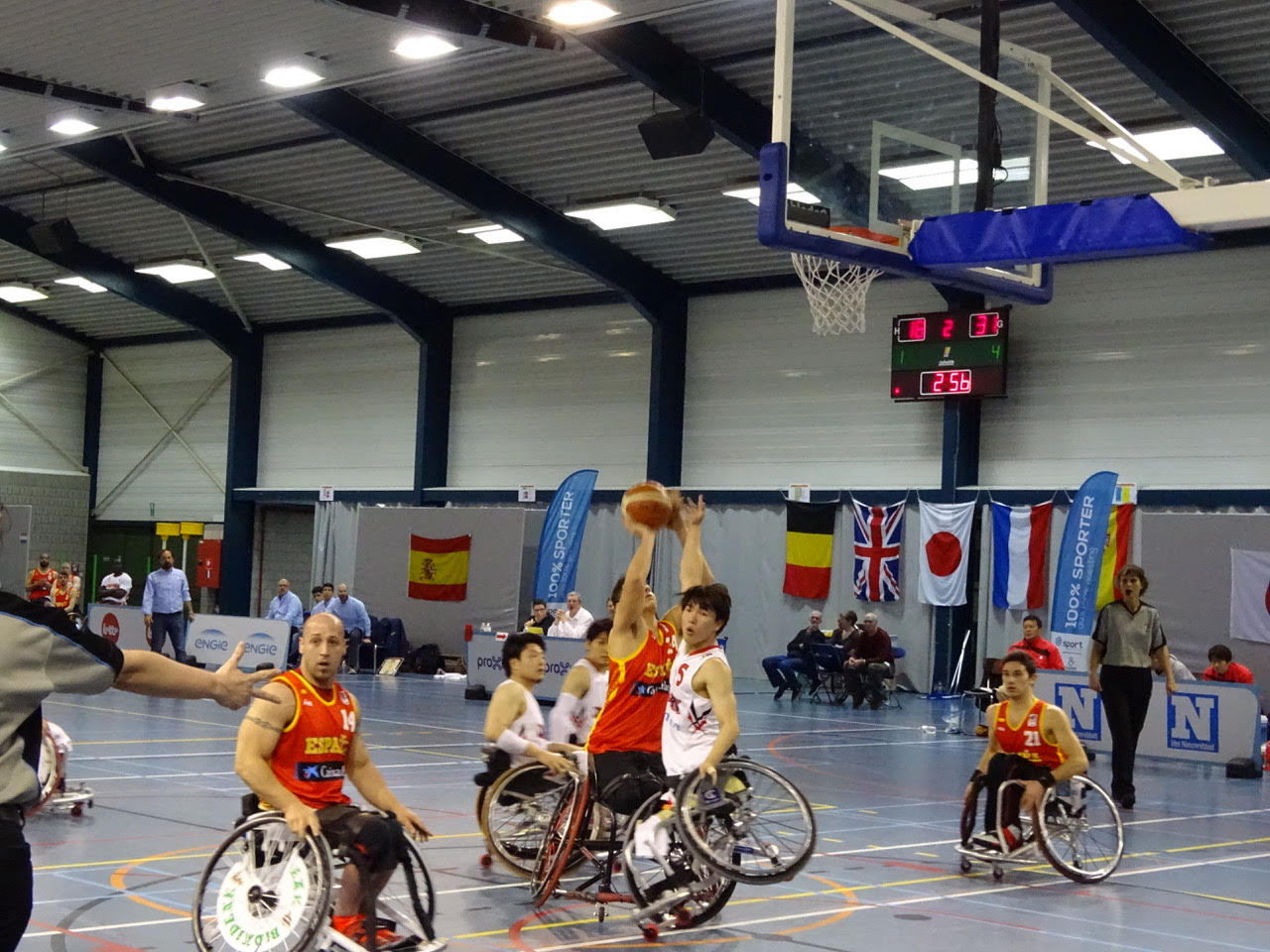España vapulea a Japón en su estreno del Torneo de Semana Santa