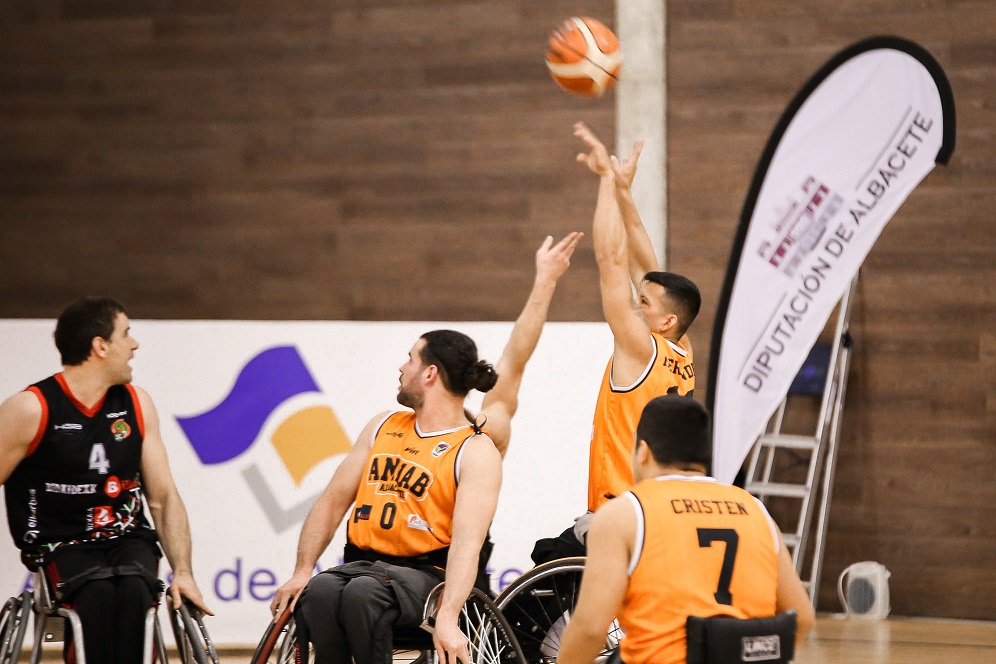 Liga BSR - DIV. HONOR (crónica Amiab): El BSR Amiab Albacete sufrió ante el Bidaideak Bilbao la segunda derrota consecutiva (74-79)