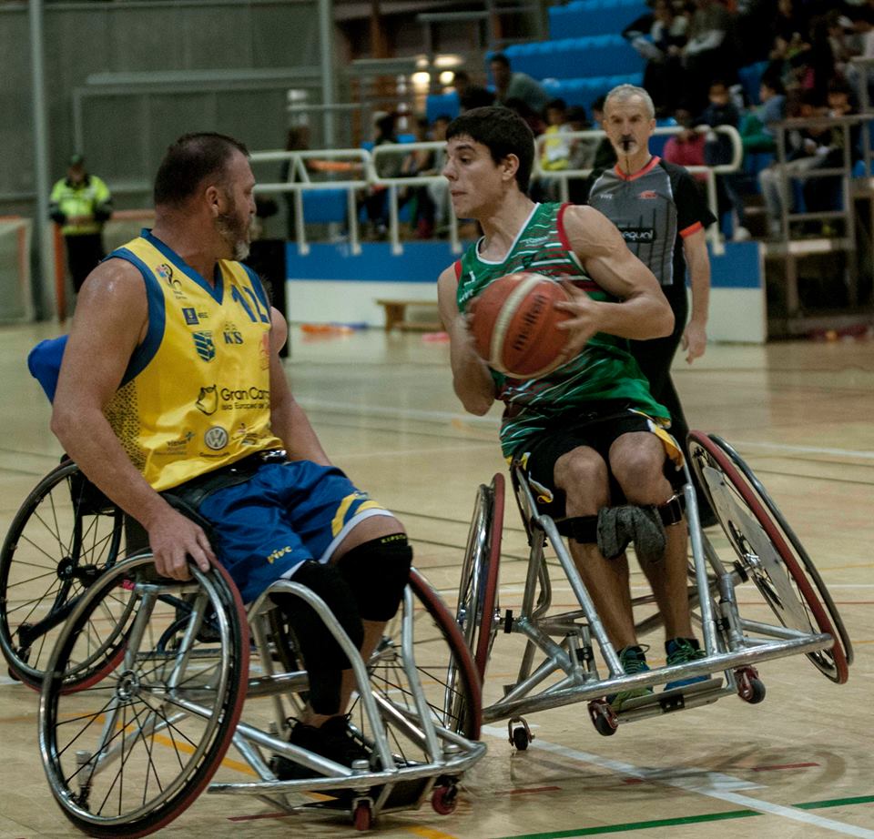 Liga BSR - DIV. HONOR (crónica Zuzenak): El Fundación Vital Zuzenak sigue sin vencer en Vitoria  