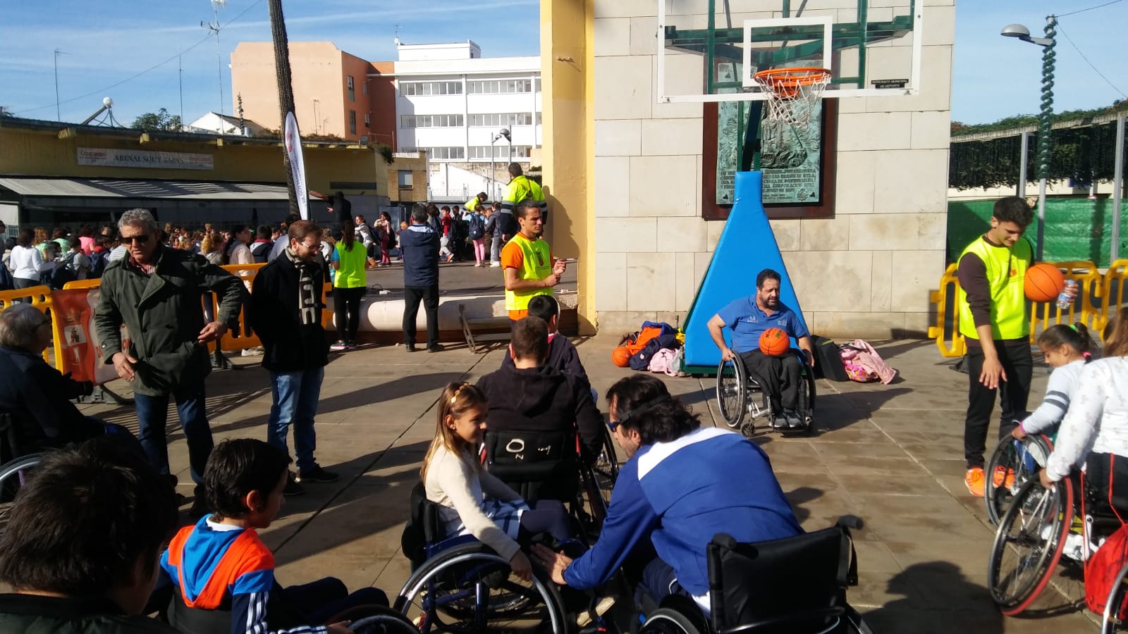 Más de 800 niños FLIPAN con el baloncesto en silla de ruedas