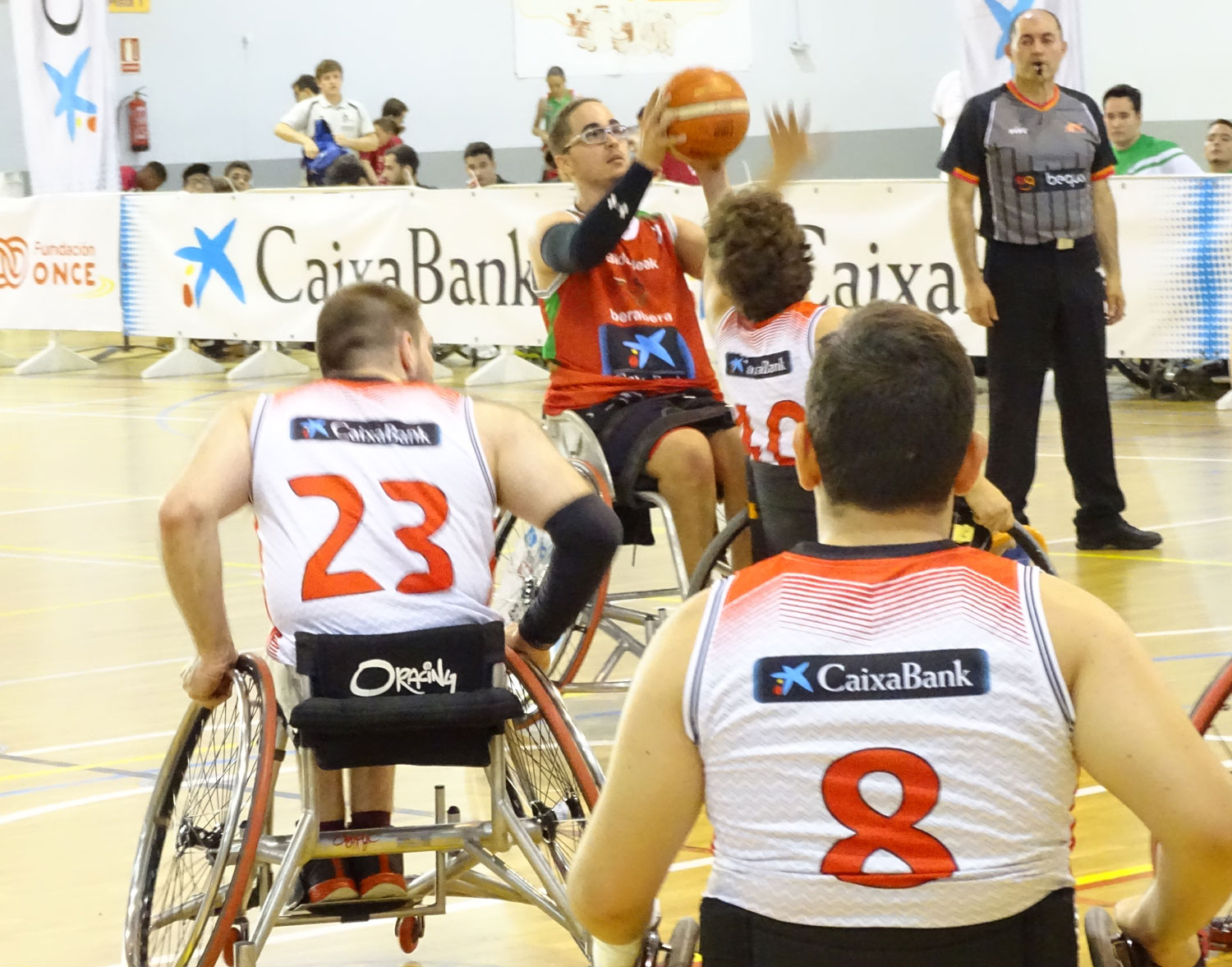 Bidaideak Bera Bera y Zuzenak, primeros líderes del Campeonato de Escuelas CaixaBank