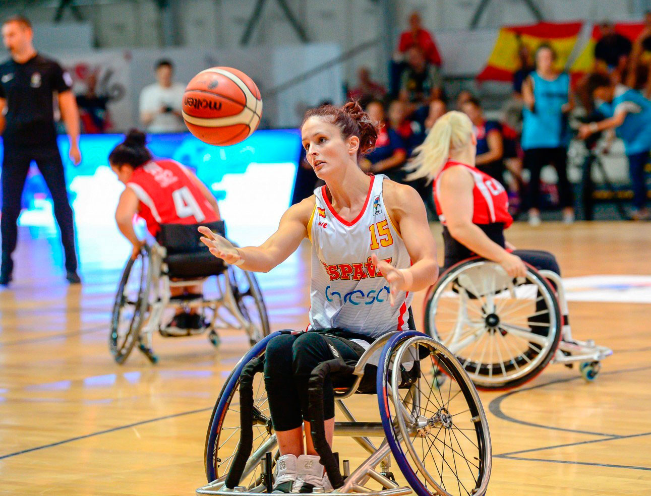 España femenina cae contra Canadá tras un primer cuarto para enmarcar
