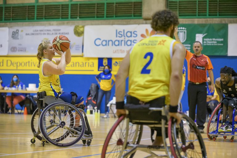 Mideba Extremadura comparte liderato con Bidaideak tras caer con ACE Gran Canaria