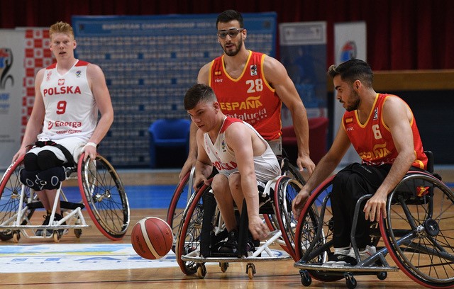 32-95. España debuta con victoria frente a Polonia en el Europeo sub22