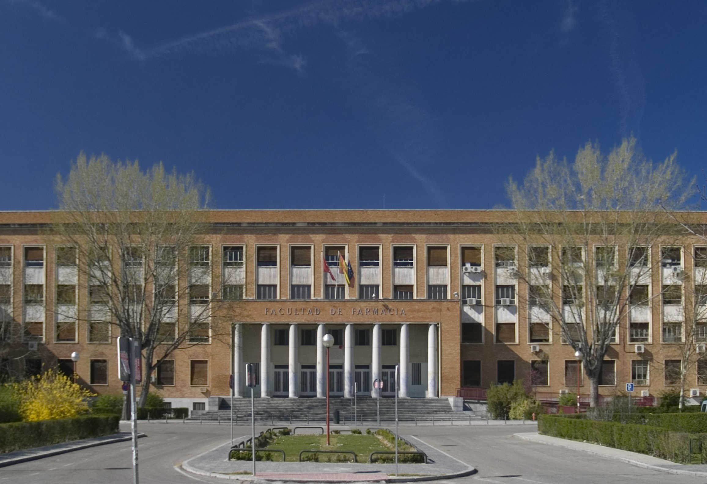 Las universidades reservarán por ley plazas en títulos de Máster para estudiantes con discapacidad