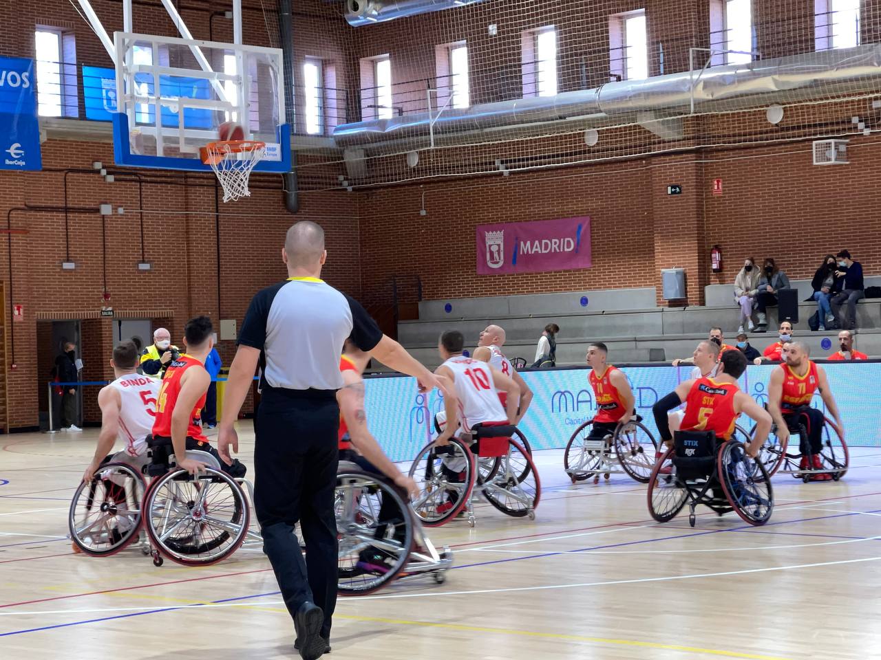 48-76. Jordi Ruiz lidera el segundo triunfo del Europeo ante Suiza